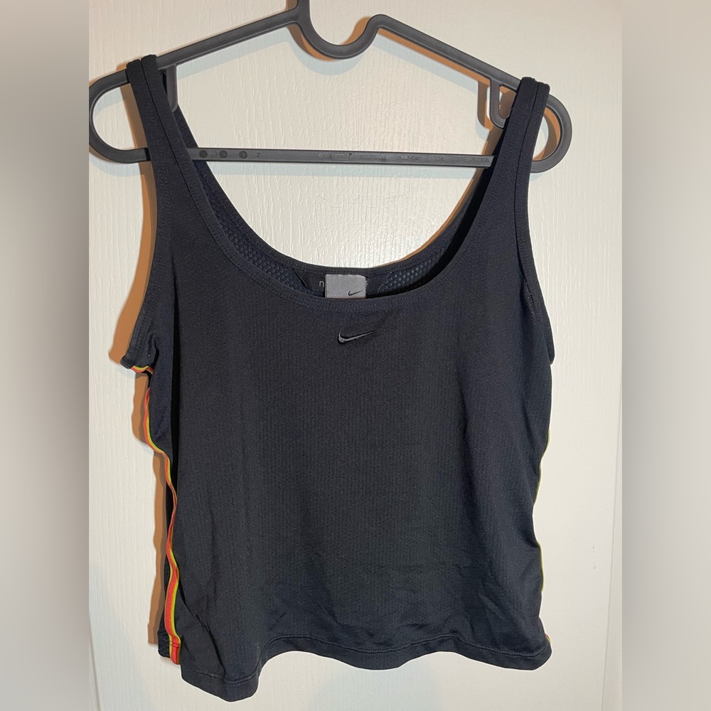 Nike sphere black mesh back tank top